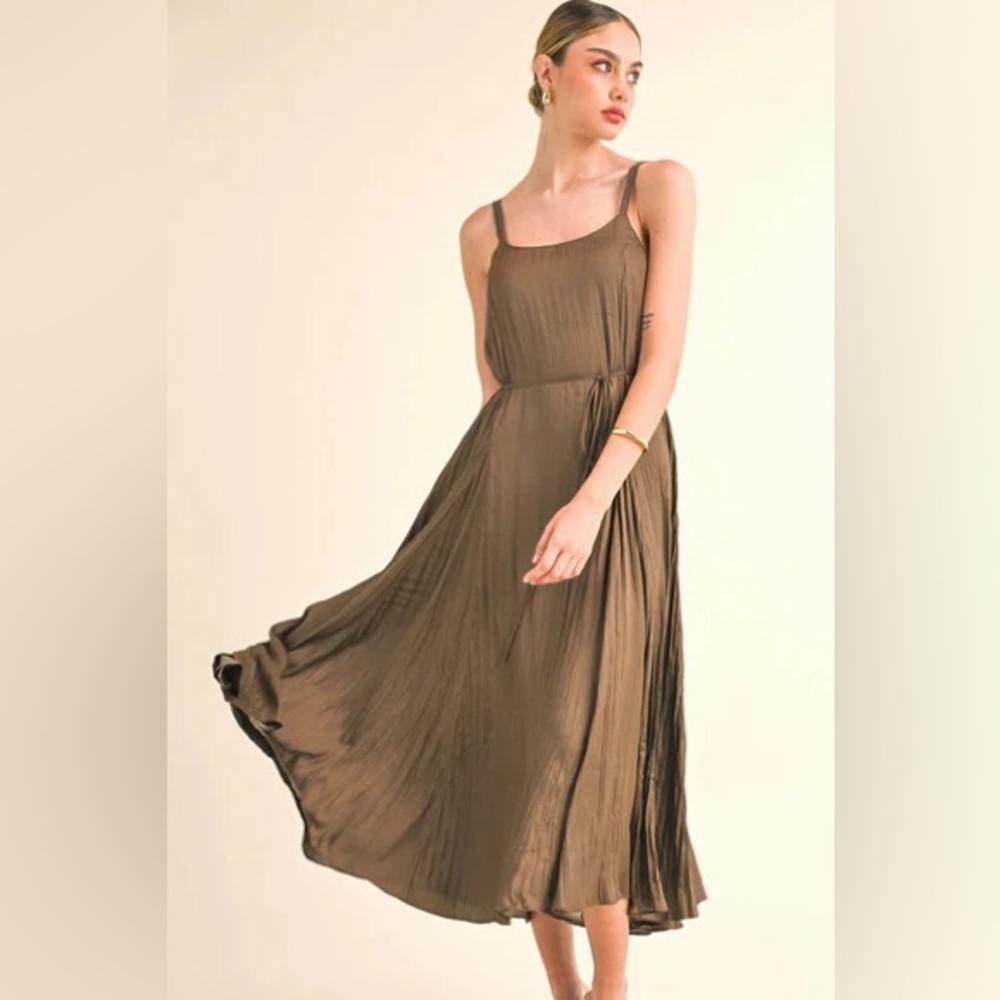 RESET | Pleated Satin Midi‎ Dress M Brown Adjustable Spaghetti Strap JD179